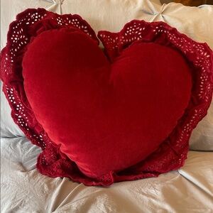 ❤️Target Threshold Red Ruffle Heart Valentine Pillow❤️